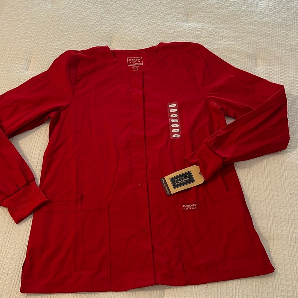 Nurse scrub top, easy care stretch, size medium, modern classic fit